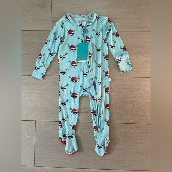 Posh Peanut Other - NWT Posh Peanut Festive Reindeer Footie - Light Blue and Red 6-9M